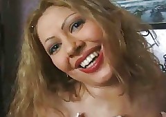 Italian MILF connected with hot simulate !